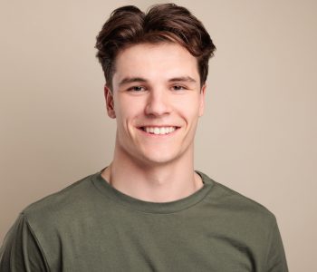 lenni website headshot